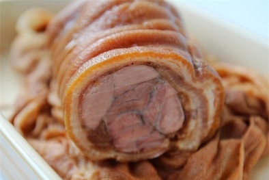 Ăn nhiều muối gây già sớm và bệnh tật